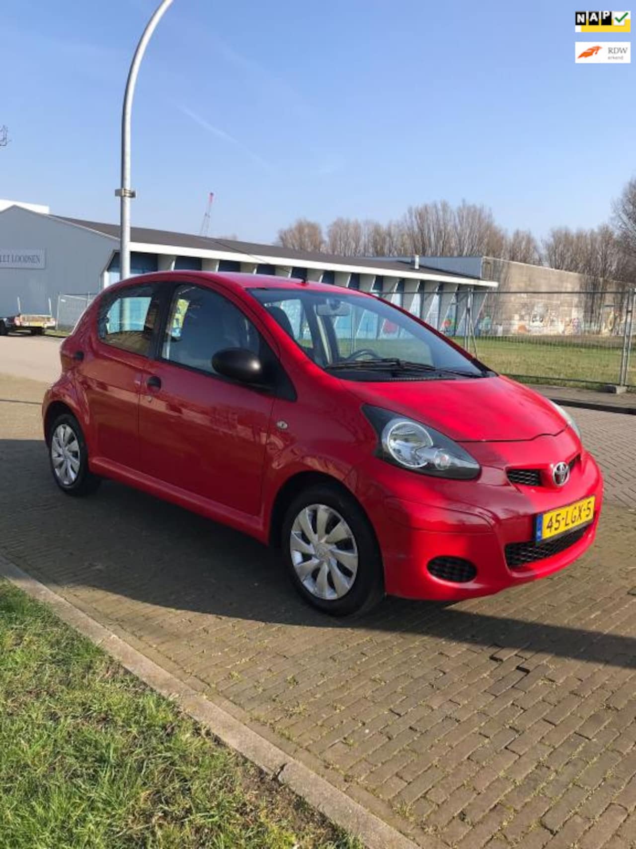 Toyota Aygo - 1.0-12V Access 1.0-12V Access - AutoWereld.nl