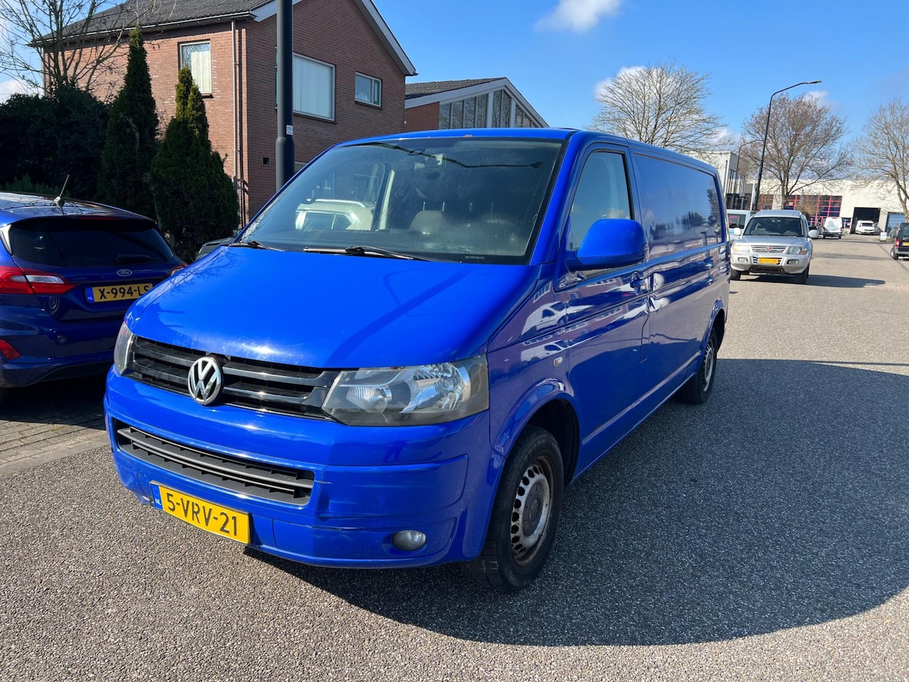 Volkswagen Transporter - 2.0 TDI L2H1 DC Trendline 2.0 TDI L2H1 DC Trendline - AutoWereld.nl