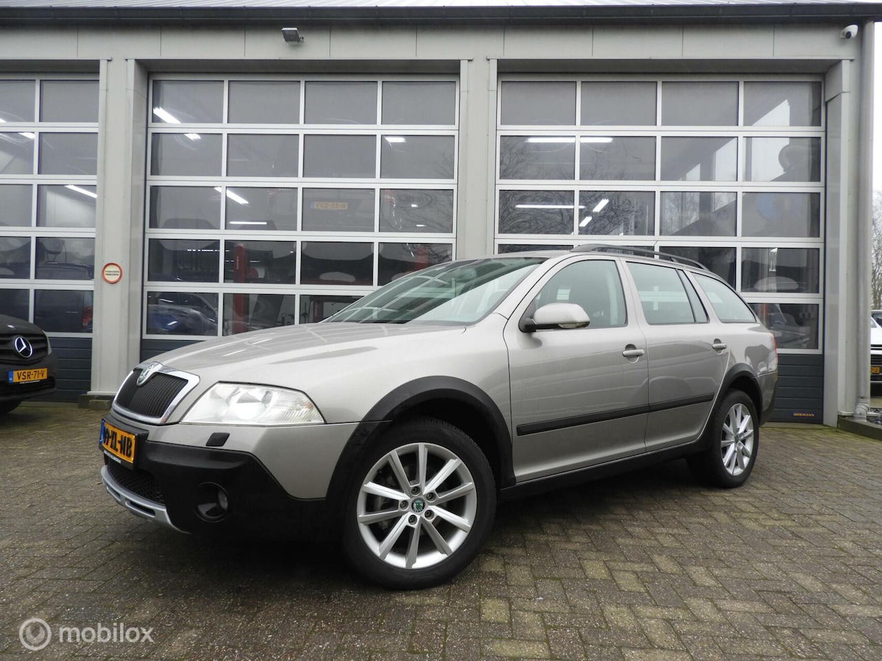 Skoda Octavia Combi - 2.0 TDI Scout 4X4 2.0 TDI Scout 4X4 - AutoWereld.nl