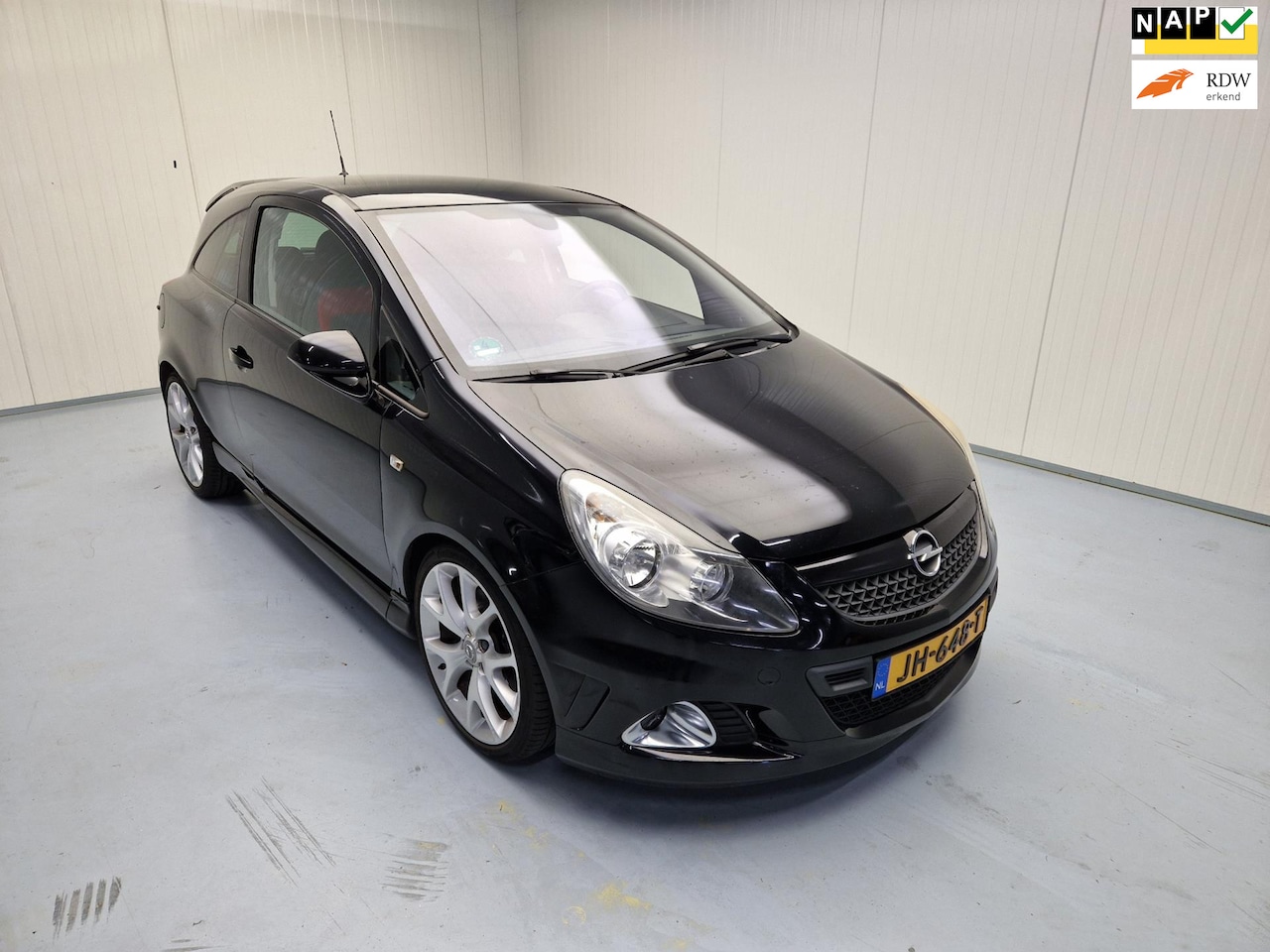 Opel Corsa - 1.6-16V GSI 150 PK Airco Ecc 18" Alu Velgen - AutoWereld.nl