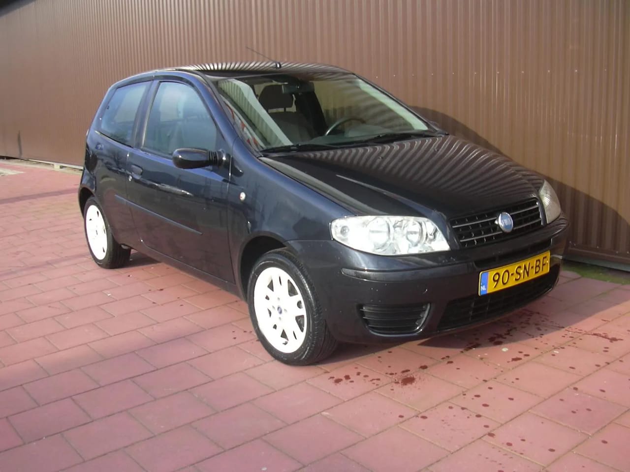 Fiat Punto - 1.4-16V Young 1.4-16V Young - AutoWereld.nl