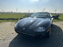 Jaguar XK8 - 4.0 V8 Convertible