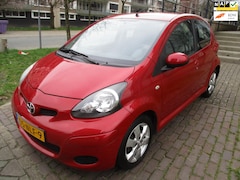 Toyota Aygo - 1.0-12V Aspiration Red//2E EIGENAAARS AUTO//ORG KM MET AUTOPAS ERBIJ/