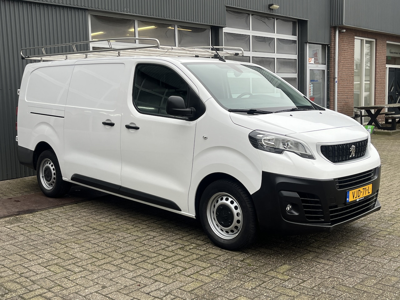 Peugeot Expert - 2.0 BlueHDI L2H1 Airco Cruise controle Trekhaak 2500kg trekgewicht Parkeerhulp achter Impe - AutoWereld.nl