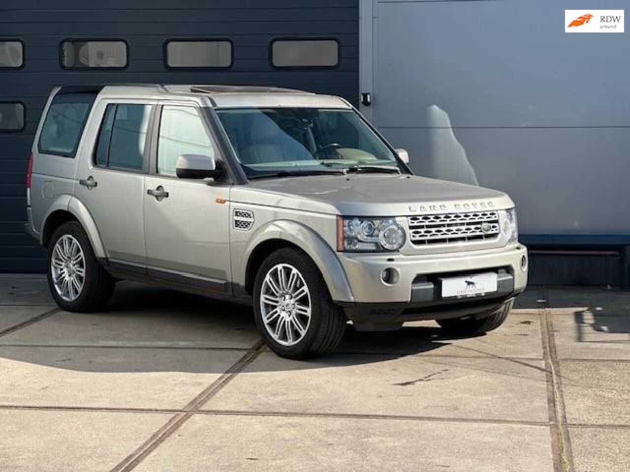 Land Rover Discovery - 3.0 SDV6 HSE 7 - PERSOONS UITVOERING - AutoWereld.nl