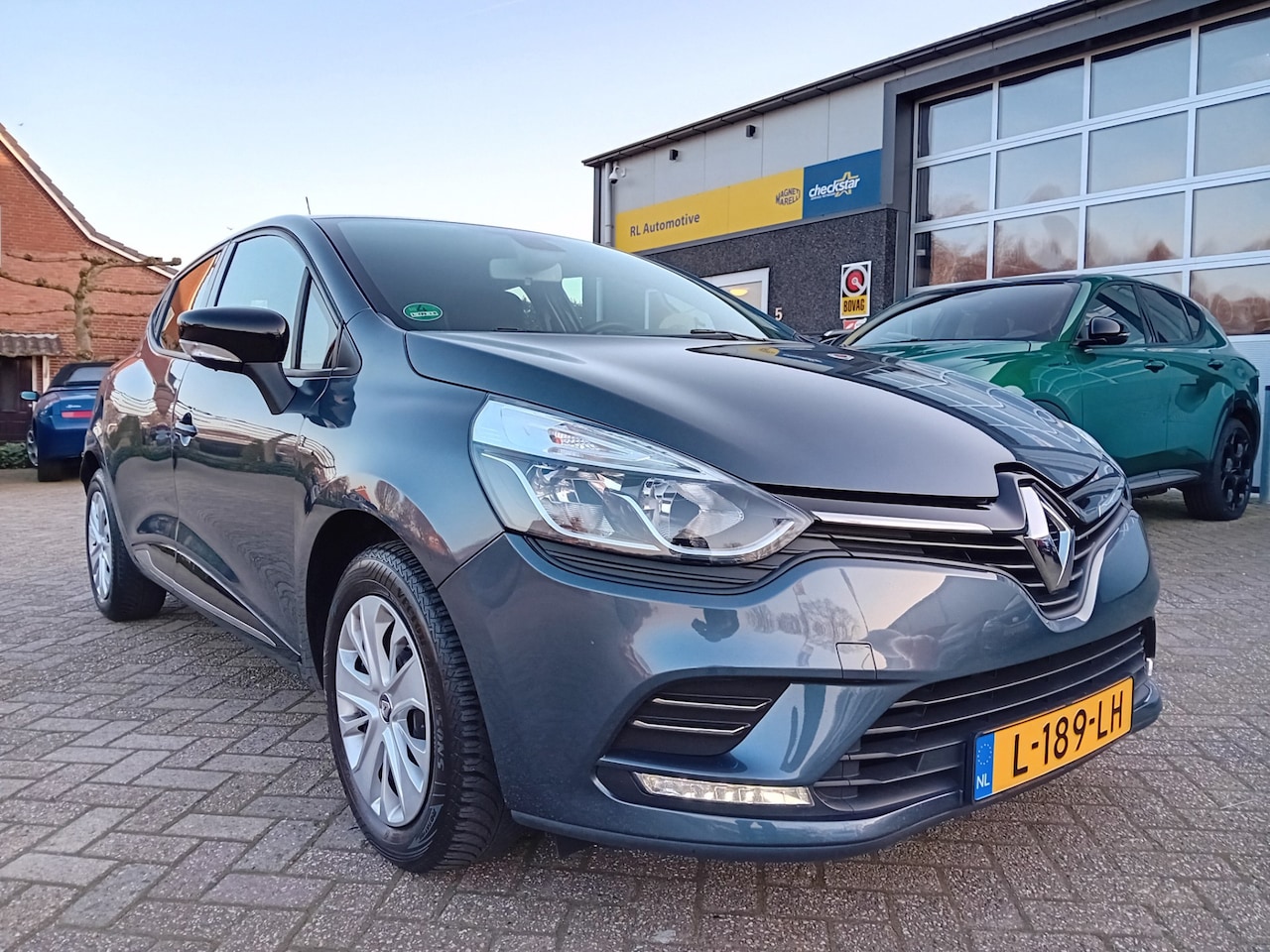 Renault Clio - 0.9 TCe Limited - Navigatie - NAP - AutoWereld.nl