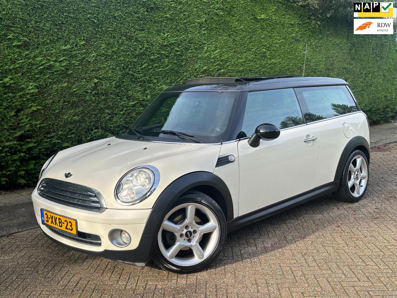 MINI Clubman - 1.6 /XENON/PANO/PDC/CRUISE/MF STUUR!/ - AutoWereld.nl