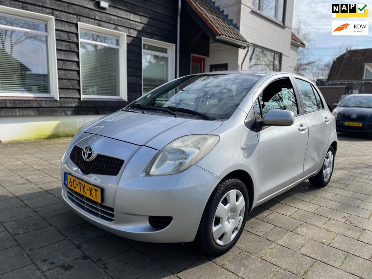 Toyota Yaris - 1.3 VVTi Sol | Airco | Trekhaak - AutoWereld.nl