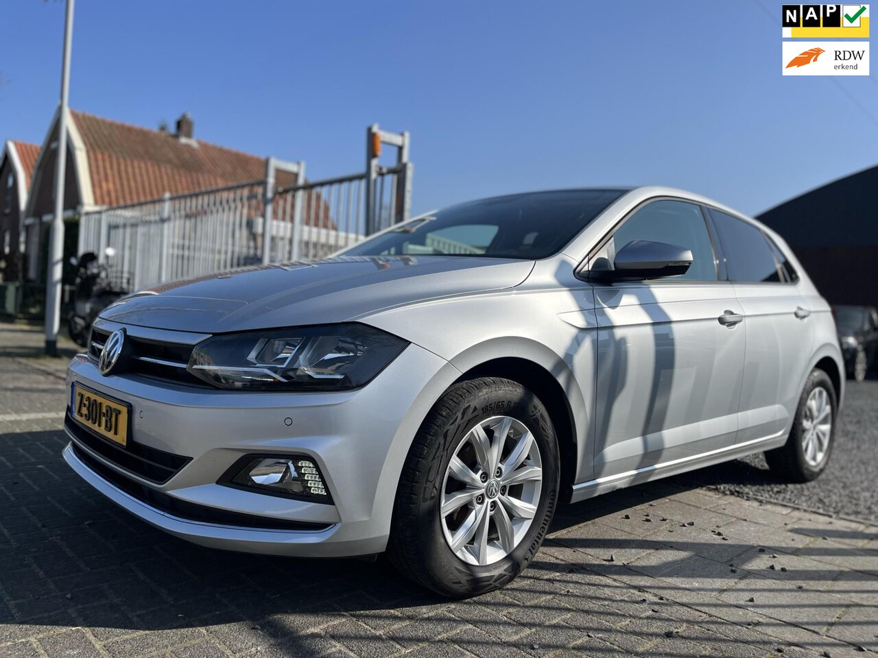 Volkswagen Polo - 1.0 TSI Beats | virtual cockpit | camera | Apple CarPlay | - AutoWereld.nl