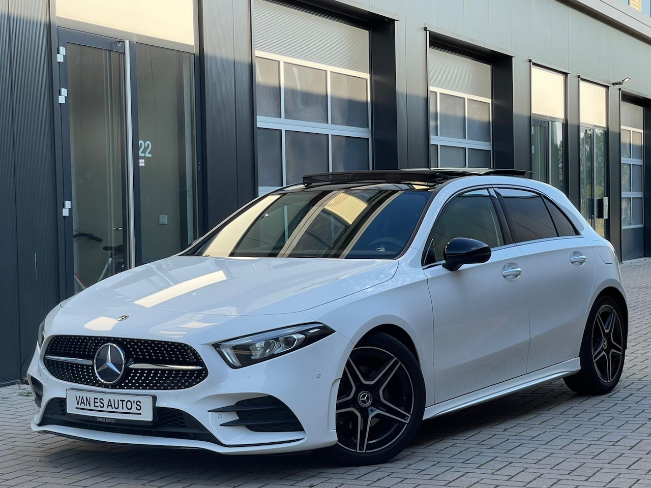 Mercedes-Benz A-klasse - 180 d AMG Night Edition PANO|MEMORY|CAM - AutoWereld.nl