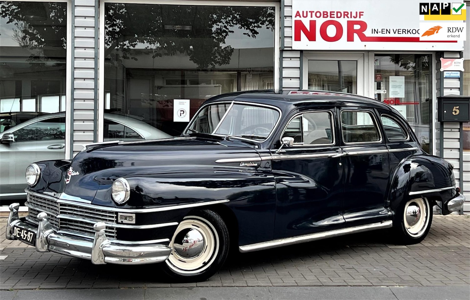 Chrysler Windsor - 6 Cilinder Bouwjaar 30-06-1946 in goed staat Oldtimer - AutoWereld.nl