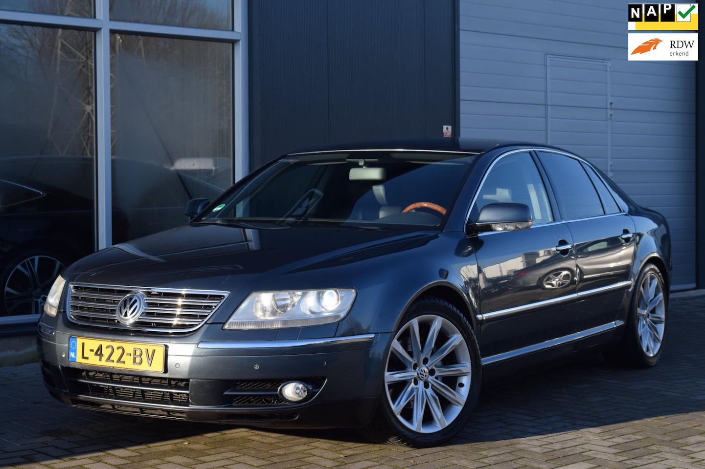 Volkswagen Phaeton - 3.2 V6 5p. | LPG G3 | Automaat | Leder | Xenon | APK 12-2024 ! - AutoWereld.nl