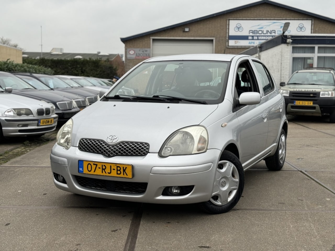 Toyota Yaris - 1.3 VVT-i S-Line |Airco |Stuurbkr |5Deurs |NAP - AutoWereld.nl