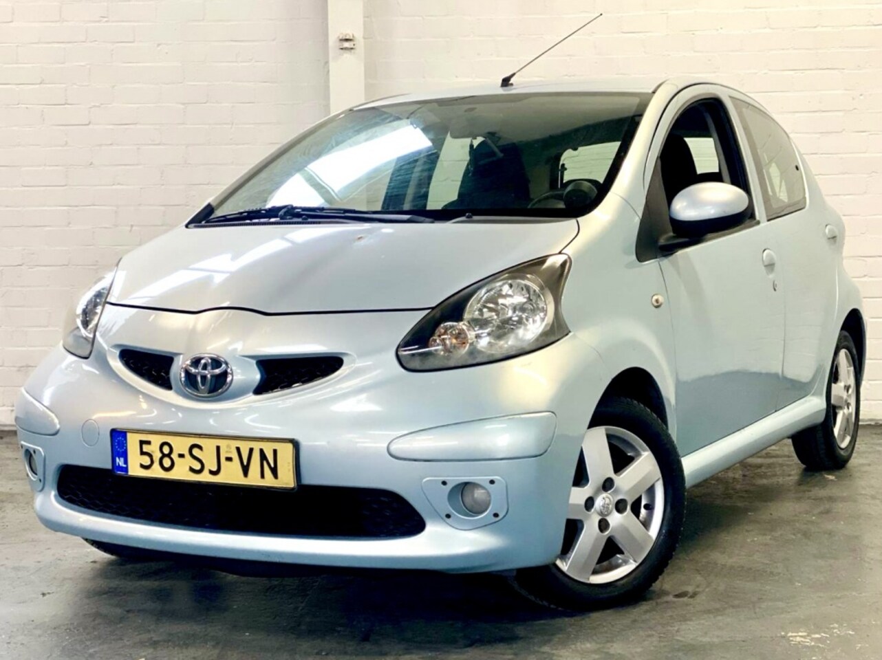 Toyota Aygo - 1.0-12V Sport |Airco |Nieuwe APK |5 deurs |CruiseC - AutoWereld.nl