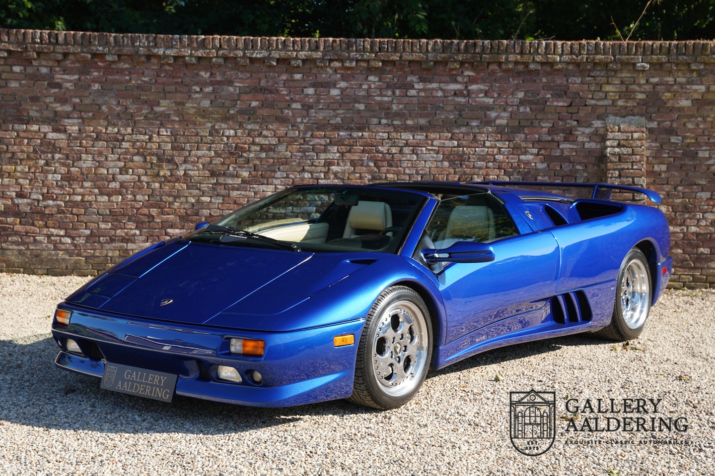 Lamborghini Diablo - Roadster VT Top quality example, extensive (dealer) history file, one of the best availabl - AutoWereld.nl