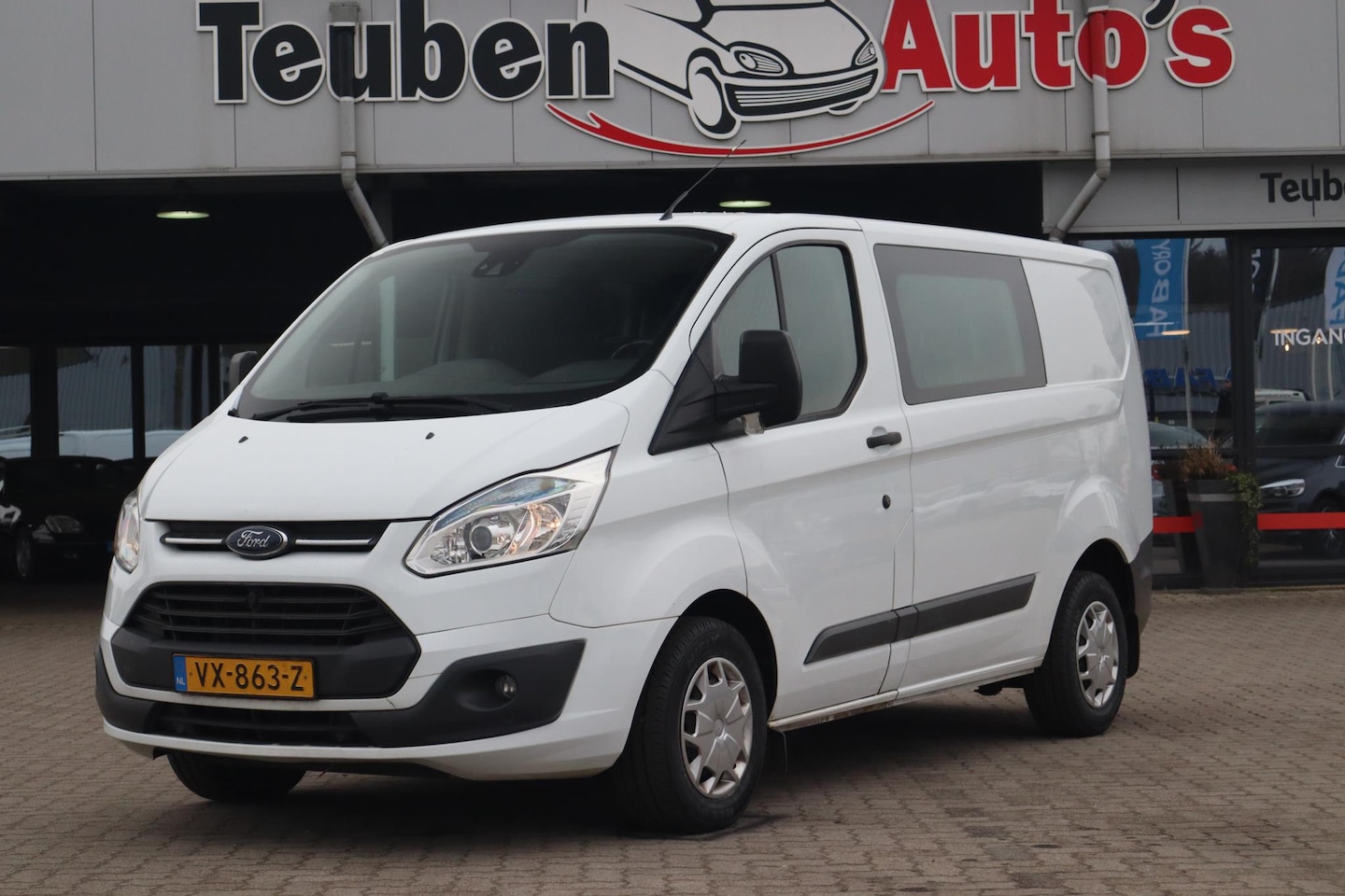 Ford Transit Custom - 270 2.2 TDCI L1H1 Trend DC Dubbel cabine, Trekhaak, Cruise control, Camera, Stoelverwarmin - AutoWereld.nl