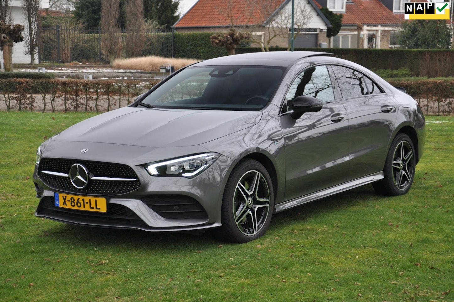 Mercedes-Benz CLA-Klasse - 250 e Premium Plus AMG Line CLA Sterne Garantie|Camera|Pano|Night|Sfeer| 250e |Standkachel - AutoWereld.nl