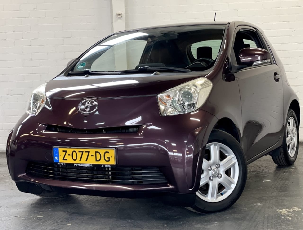 Toyota iQ - 1.0 VVTi Comfort 1.0 VVTi Comfort - AutoWereld.nl