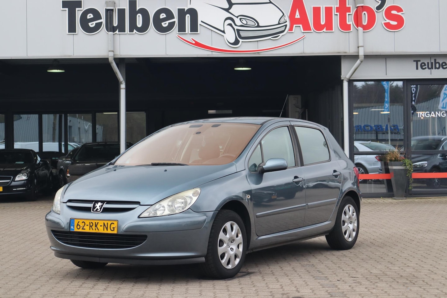 Peugeot 307 - 1.4-16V XS Premium Radio cd speler, Trekhaak, Climate control - AutoWereld.nl