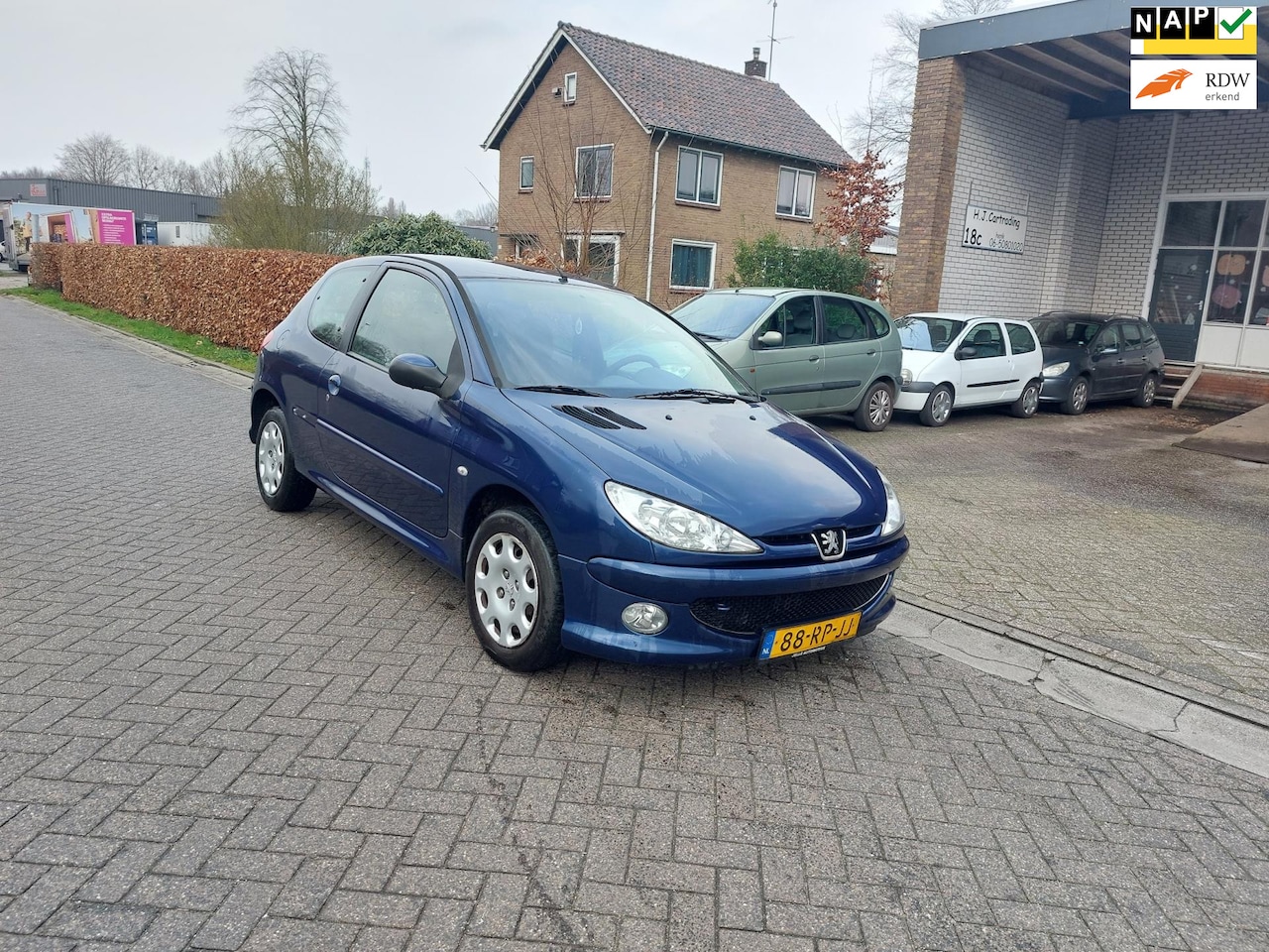 Peugeot 206 1.4 Air-line met Nieuwe APK 2005 Benzine - Occasion te koop ...