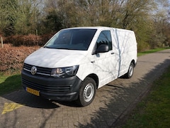 Volkswagen Transporter - L1H1, GVW 3000kg, weinig km's, met OH