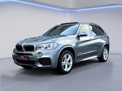 BMW X5 - xDrive35i High Executive GRIJS KENTEKEN/M-Pakket/Panodak/Apple Carplay/Premium Audio/Leder