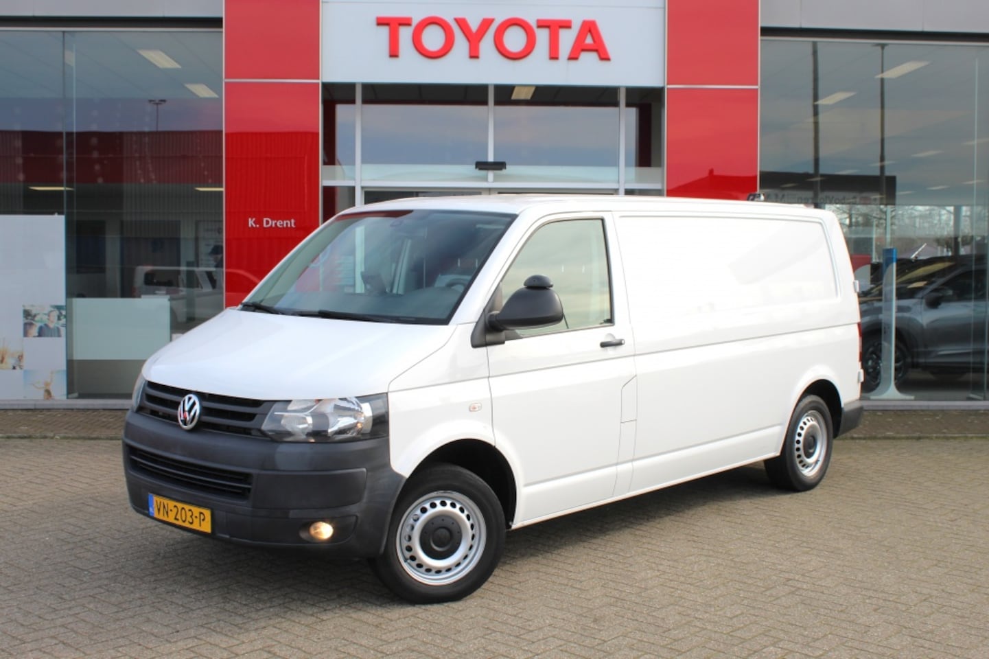 Volkswagen Transporter - 2.0 TDI L2H1 | Trekhaak | Houten Bekisting | Achteruitrijcamera - AutoWereld.nl