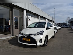 Toyota Yaris - 1.3 VVT-i Trend Navigatie Climate Controle Parkeercamera LM Velgen