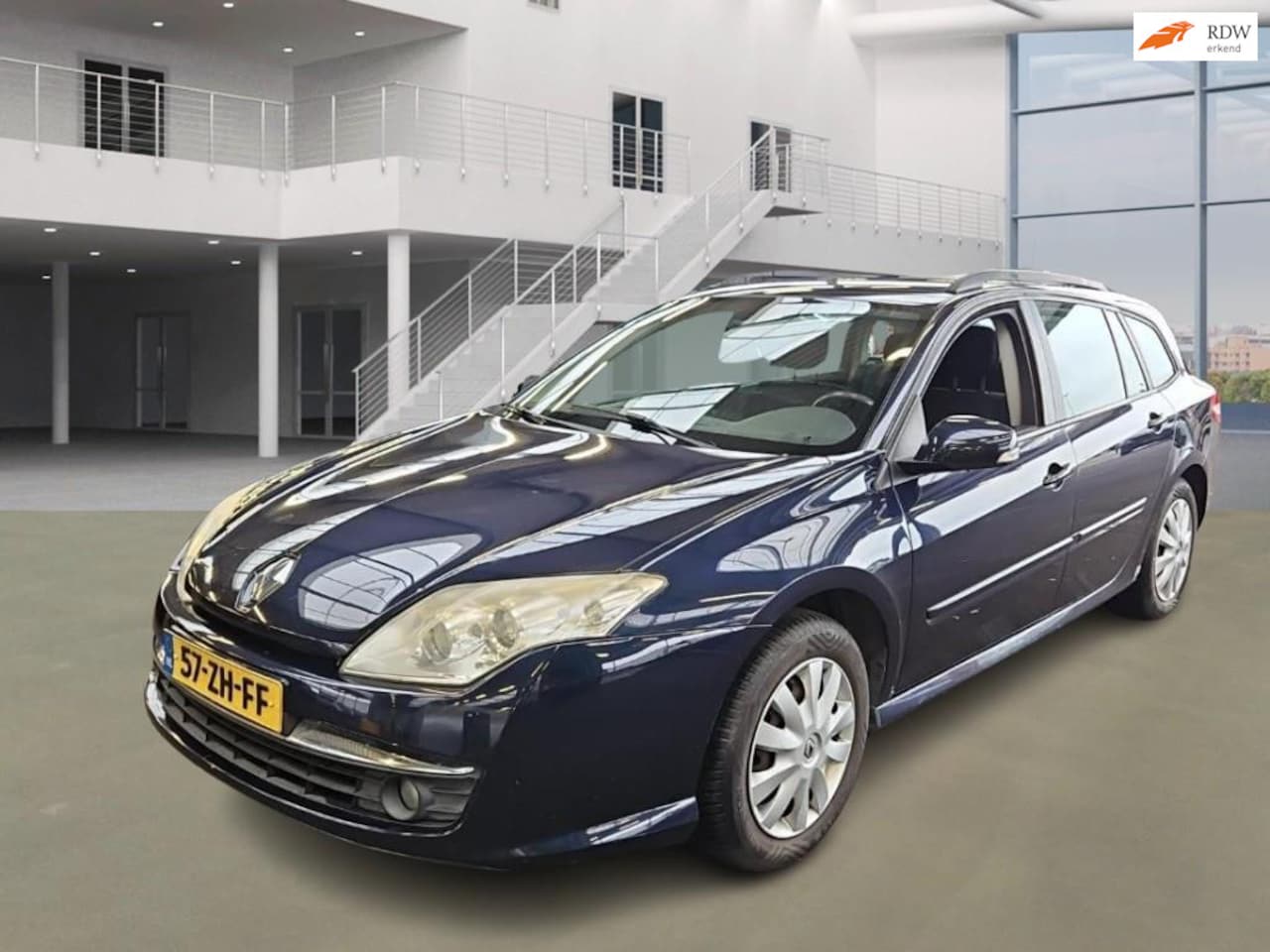 Renault Laguna Estate - 2.0 dCi Expression AIRCO CRUISE TREKHAAK 2 X SLEUTELS - AutoWereld.nl