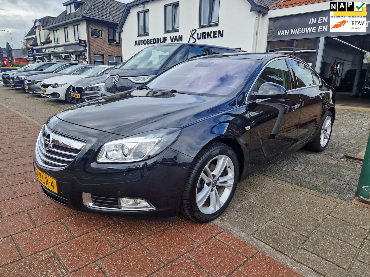 Opel Insignia - 1.8 Cosmo 1.8 Cosmo, Climate control,Cruise control,Parkeersensoren,Half leren bekleding - AutoWereld.nl