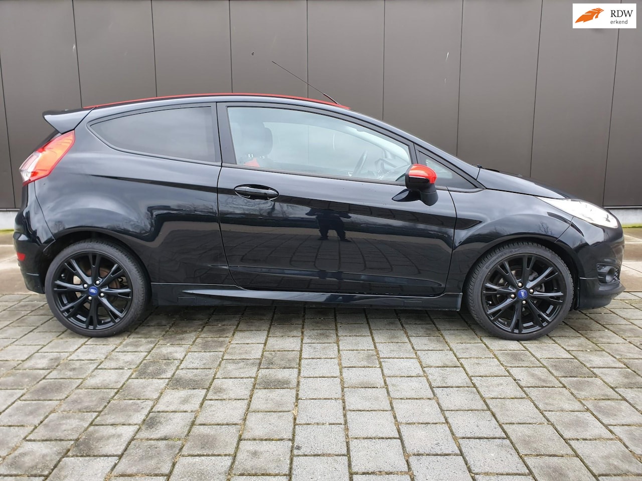 Ford Fiesta - 1.0 EcoBoost Black Edition/ ST-LINE/ DEALER ONDERHOUDEN/ NIEUWSTAAT - AutoWereld.nl