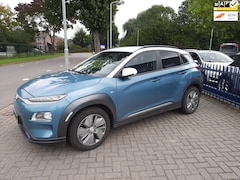 Hyundai Kona Electric - EV Fashion 64 kWh LUXE 4% bijtelling Blauw/wit