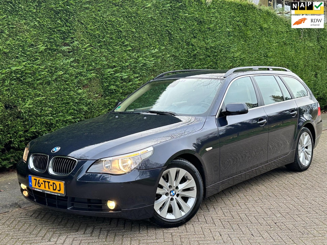 BMW 5-serie Touring - 525i Business Line /AUTOMAAT/S-VRWRMNG/PDC/RIJDTNIEUW!/ - AutoWereld.nl