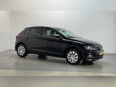 Volkswagen Polo - 1.0 TSI Comfortline Business Parkeersensoren Navigatie DAB+ App-Connect