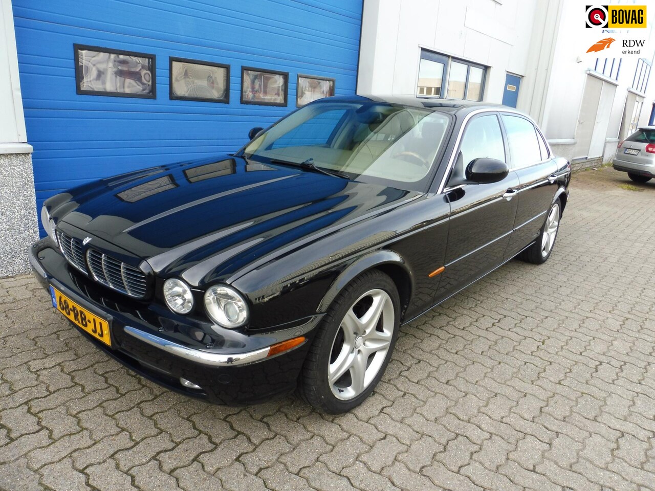 Jaguar XJ - 4.2 V8 Executive LWB 2 eigenaren - AutoWereld.nl