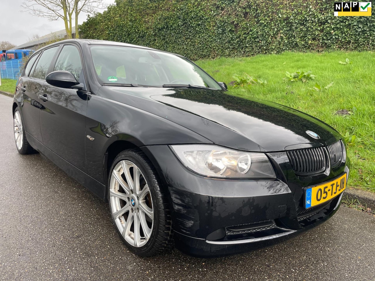 BMW 3-serie Touring - 318i Business Line - automaat - Clima - 18 inch LMV - Cruise - AutoWereld.nl