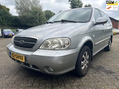 Kia Carnival - 6 per , trehaak, 2x schuif deuren , lm velgen automaat