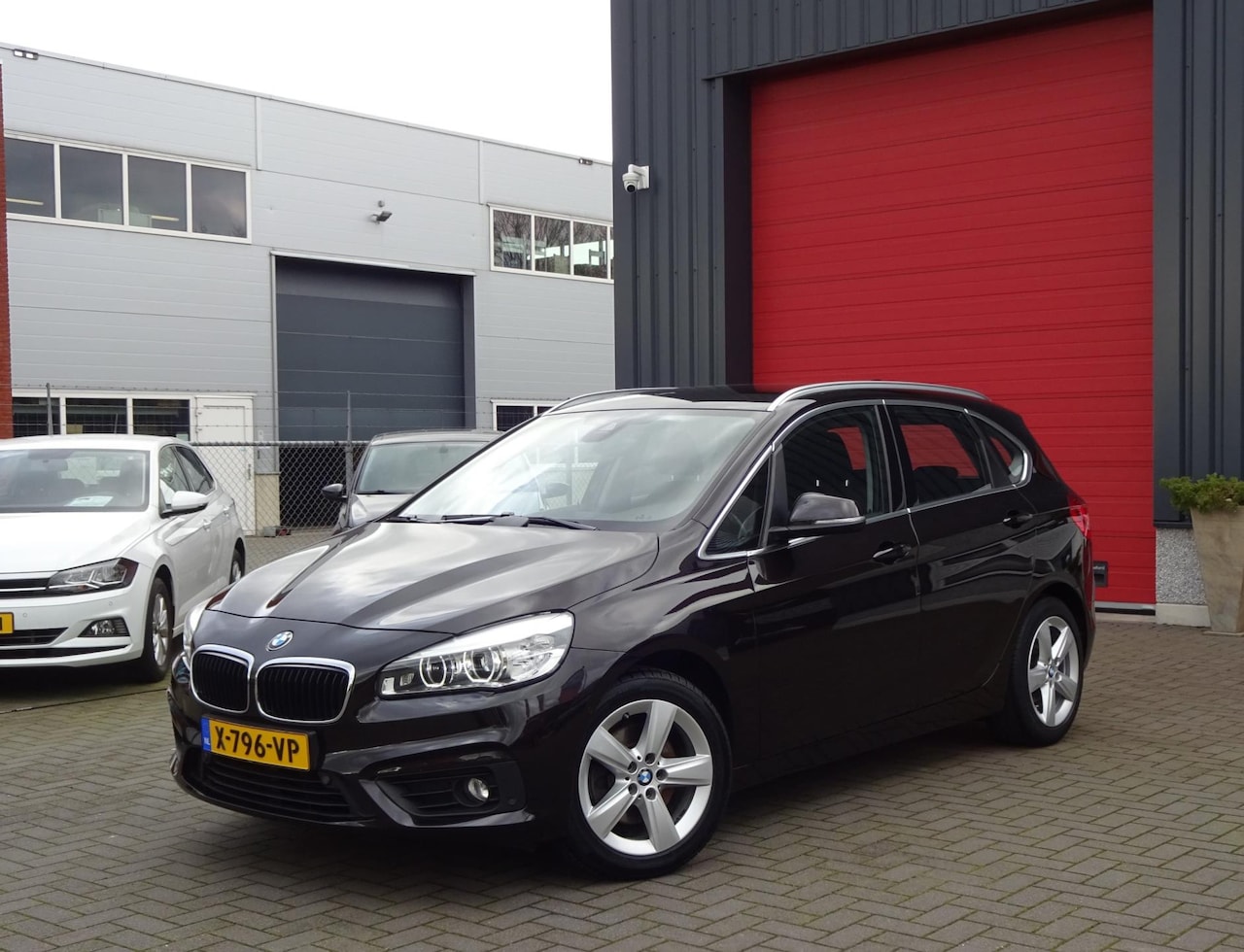 BMW 2-serie Active Tourer - 218i Luxury 218i Luxury,Navi,Cruise,Trekhaak - AutoWereld.nl