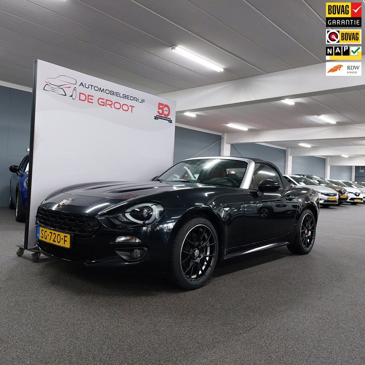 Fiat 124 Spider - 1.4 MultiAir Turbo Lusso-23.000 KM-NAVI-CAMERA - AutoWereld.nl