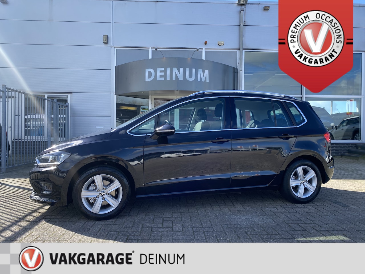 Volkswagen Golf Sportsvan - 1.4 TSI 150 PK "Highline" Navigatie, Climate contr, PDC V+A, Luxe intr.. - AutoWereld.nl