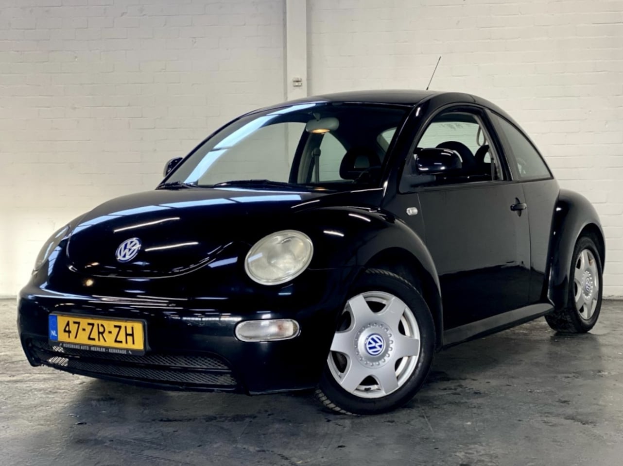 Volkswagen New Beetle - 2.0 Highl |Airco |CruiseC |Nieuwe Apk |NAP - AutoWereld.nl