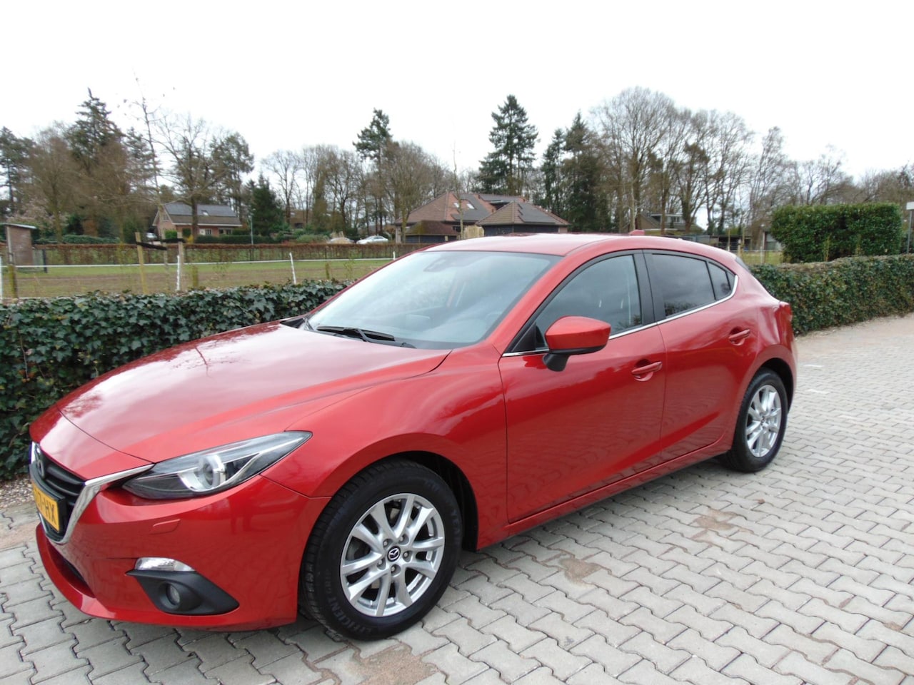 mazda-3-2-2d-skylease-5-drs-clima-cruise-camera-navi-multimedia-stoelverwarming-isofi.jpg