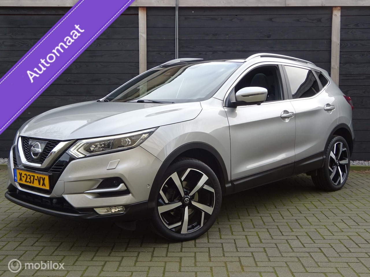 Nissan Qashqai - 1.2 Tekna + Automaat / Dik leder / 19" / Bose / LED / 98.786 KM!! - AutoWereld.nl