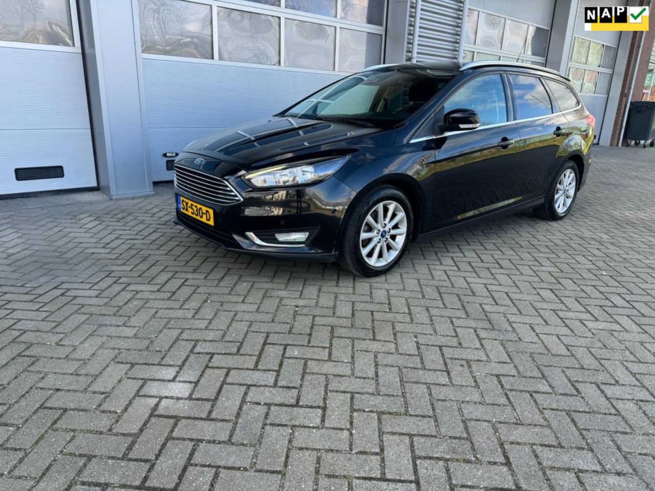 Ford Focus Wagon - 1.0 Titanium Edition 1.0 Titanium Edition - AutoWereld.nl