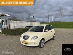 Lancia Y(psilon) - Ypsilon 1.4-16V Platino