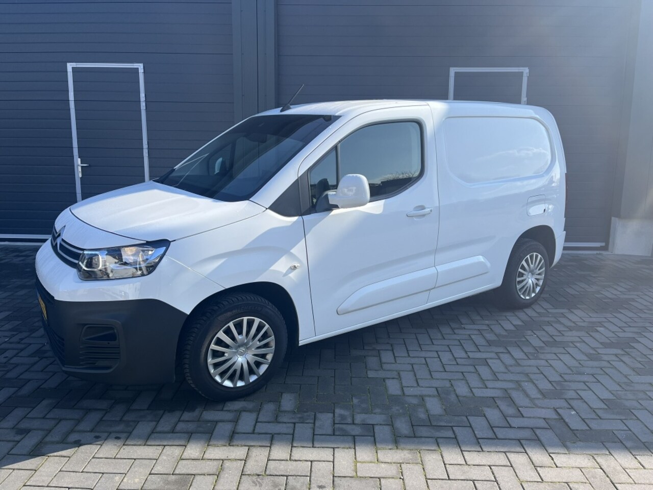 Citroën Berlingo - 1.6 BlueHDI Club 1.6 BlueHDI Club - AutoWereld.nl