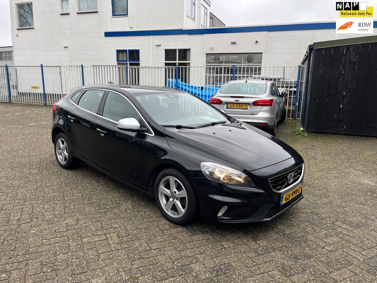 Volvo V40 - 2.0 D2 R-Design Business 2.0 D2 R-Design Business - AutoWereld.nl