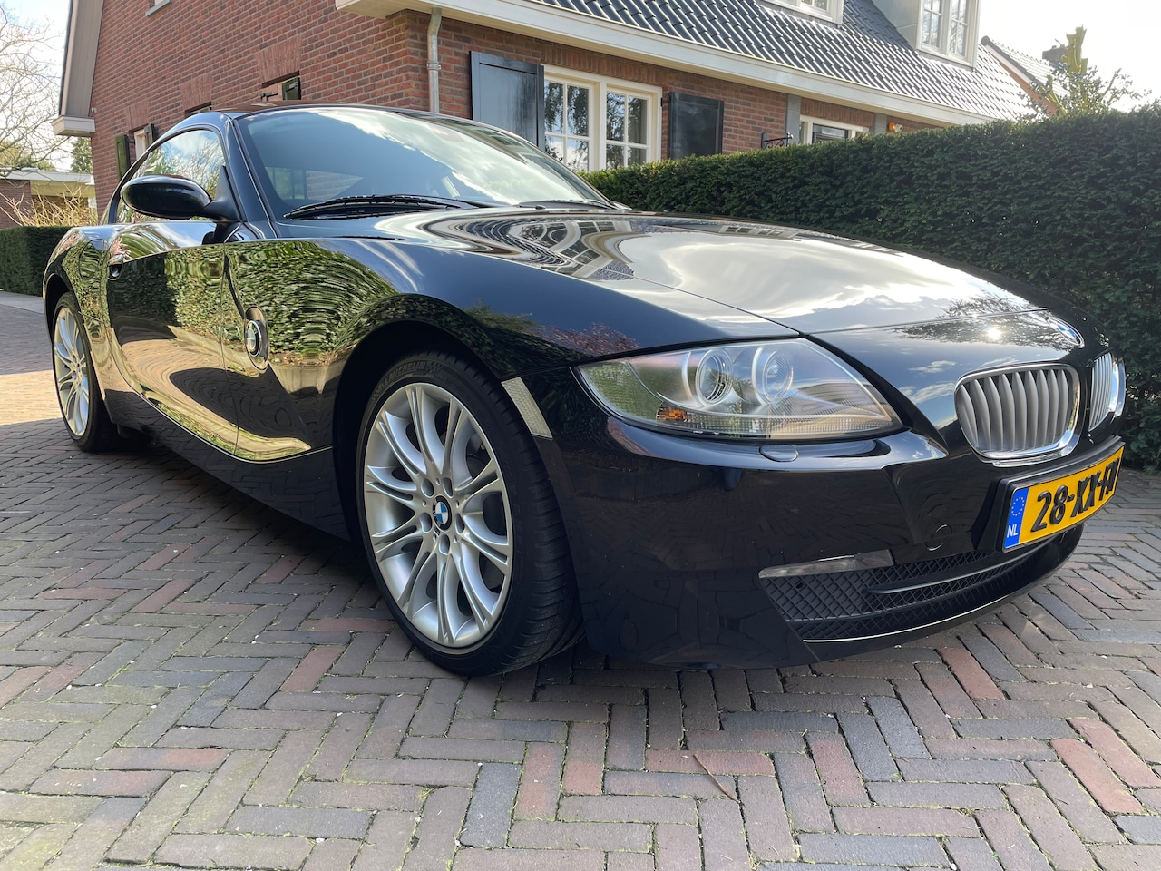 BMW Z4 Coupé - 3.0si Executive Coupe, NL auto Navigatie, Xenon, 286 pk Nieuw staat! Saphir zwart met. - AutoWereld.nl