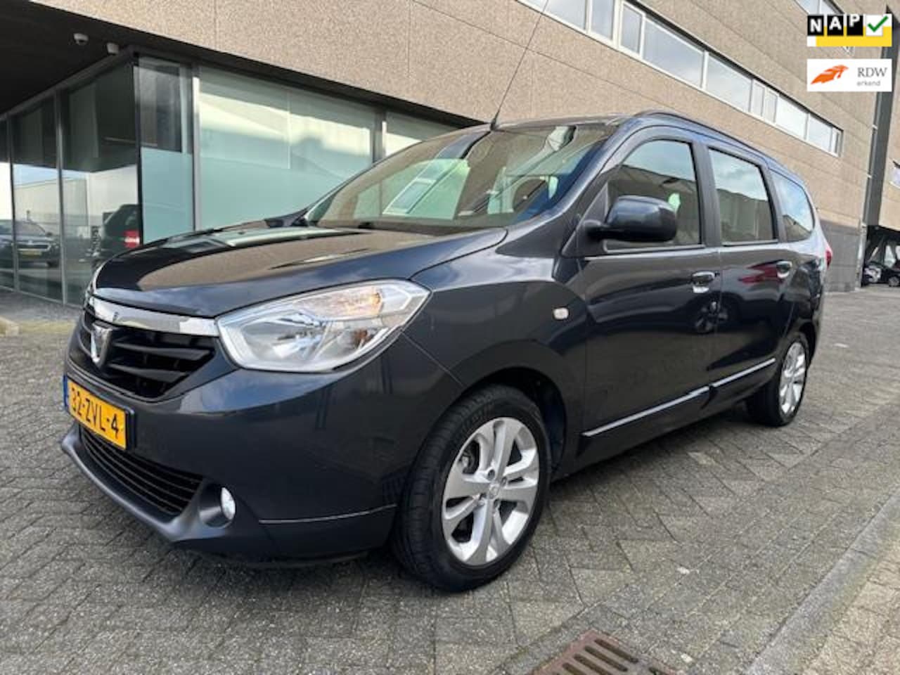 Dacia Lodgy - 1.2 TCe Prestige AIRCO BJ 2-2013 APK 2-2025 - AutoWereld.nl