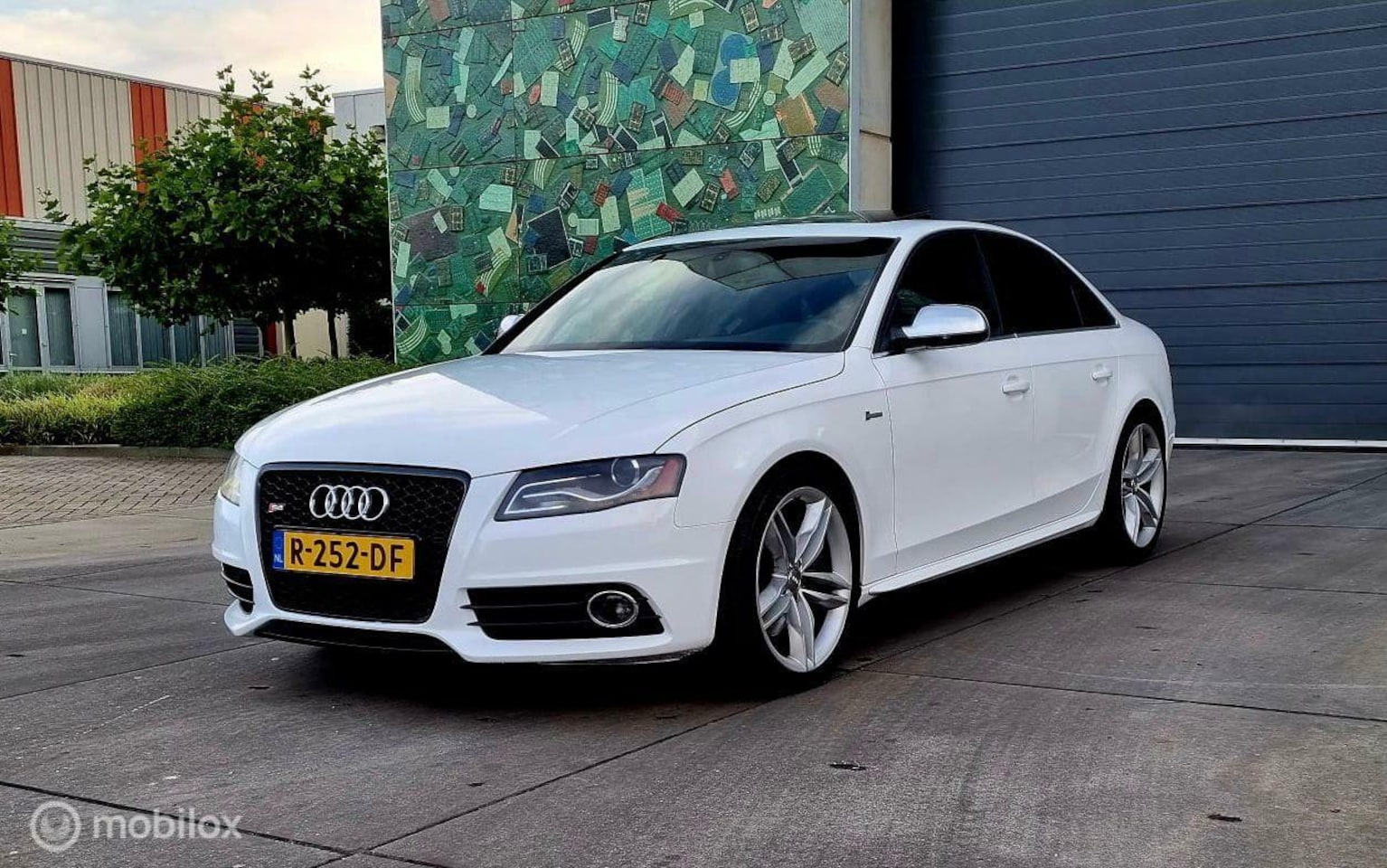 Audi S4 - 3.0 TFSI quattro 2011 333pk Schuifdak Xenon Leder Navi - AutoWereld.nl